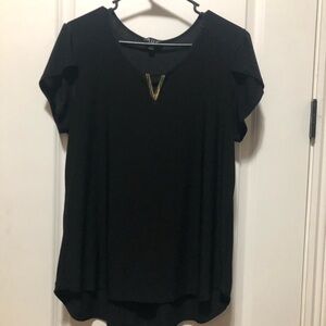 AUW women’s size XL blouse, black with gold medal V-neck high/low hand PIT 21-22